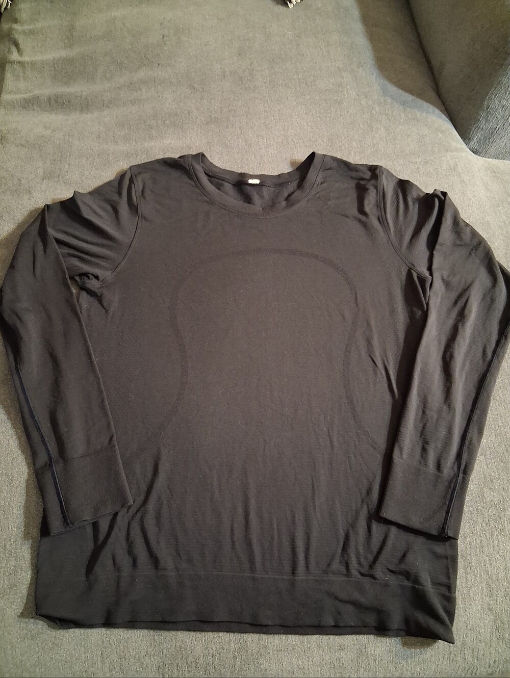 lululemon athletica Men's Black Long-Sleeve Crew